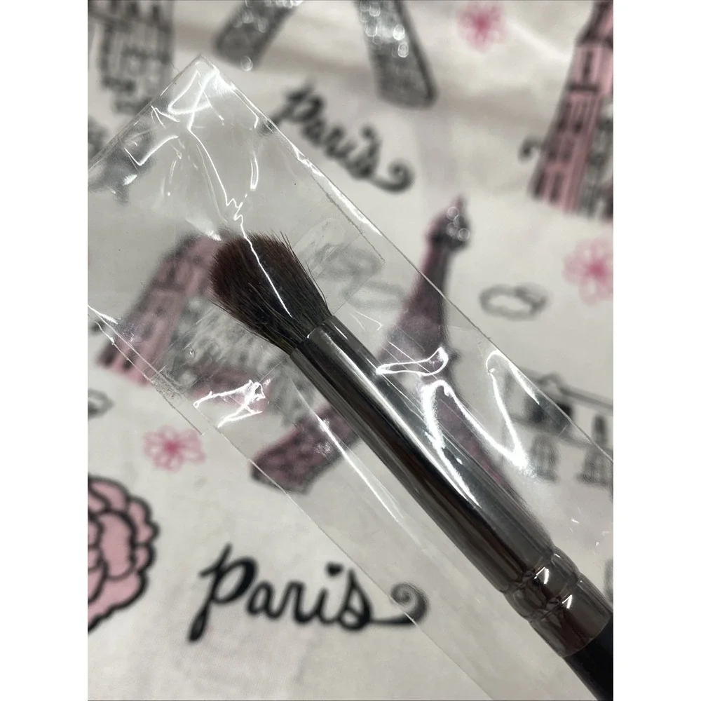 MORPHE E17  Crease Precision Blender Brush Makeup  New Sealed